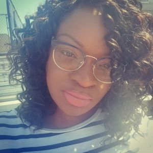 Meet your Posher, Kiki